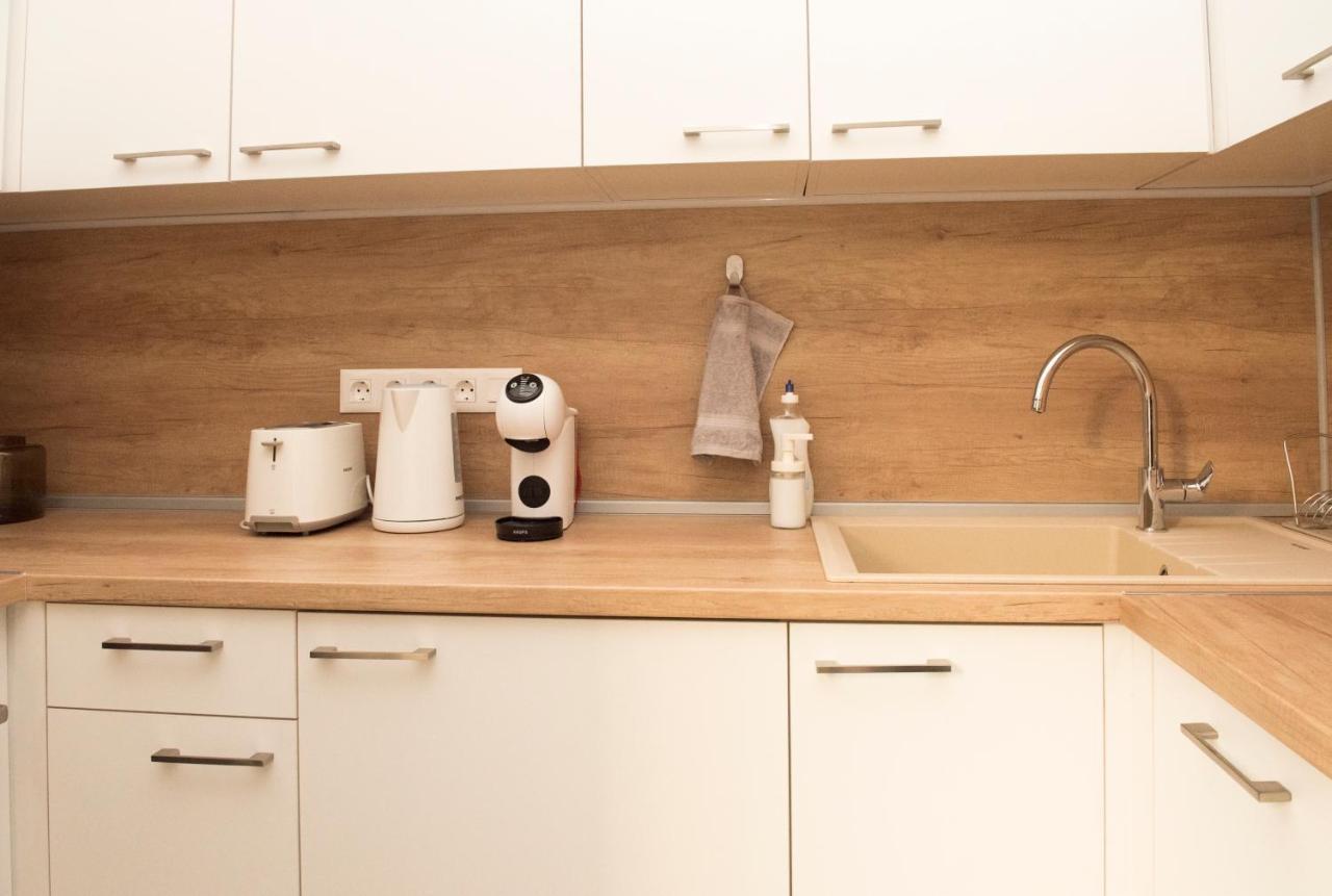 Top Center Designer Studio Apartment 소피아 외부 사진