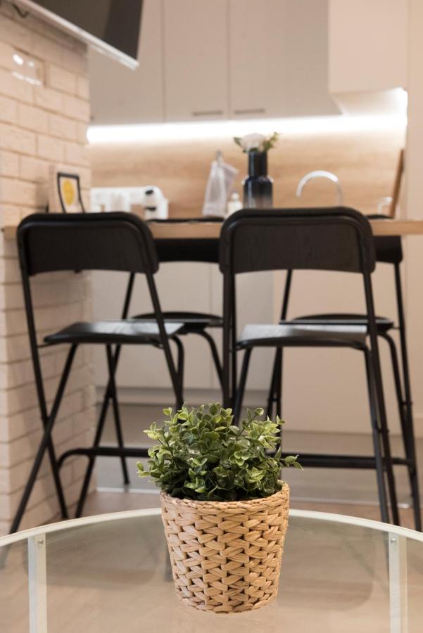 Top Center Designer Studio Apartment 소피아 외부 사진