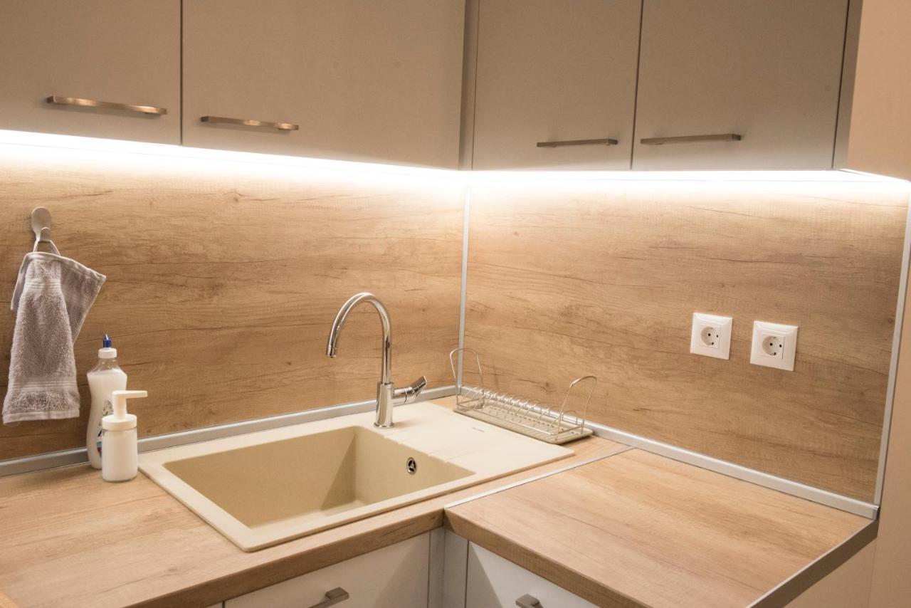 Top Center Designer Studio Apartment 소피아 외부 사진