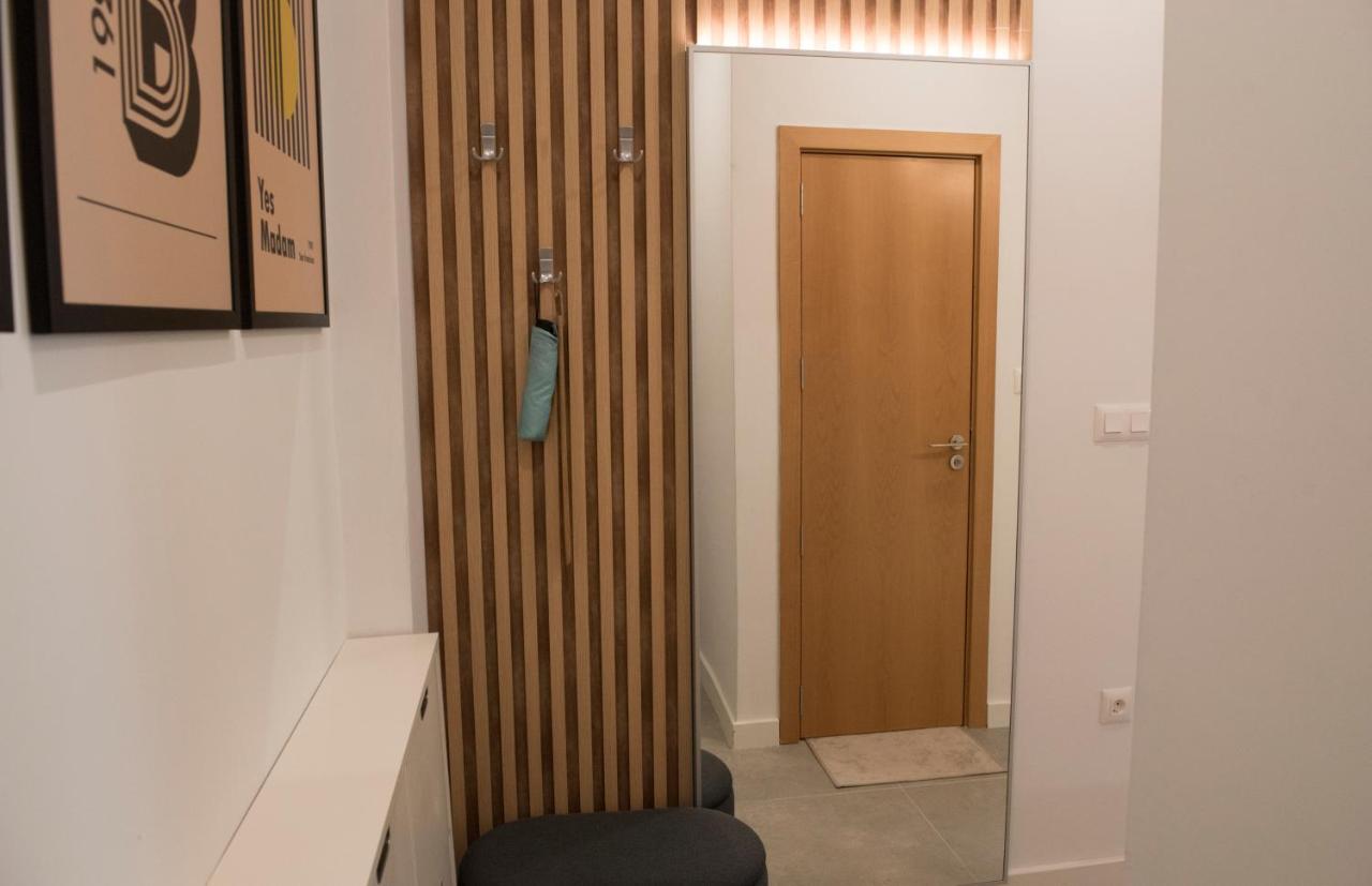 Top Center Designer Studio Apartment 소피아 외부 사진